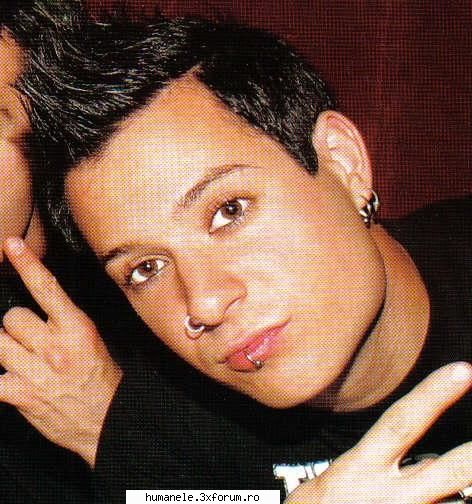 name: david philippe in simple plan: bass and backup august hair color: black
eye color: 1 sister